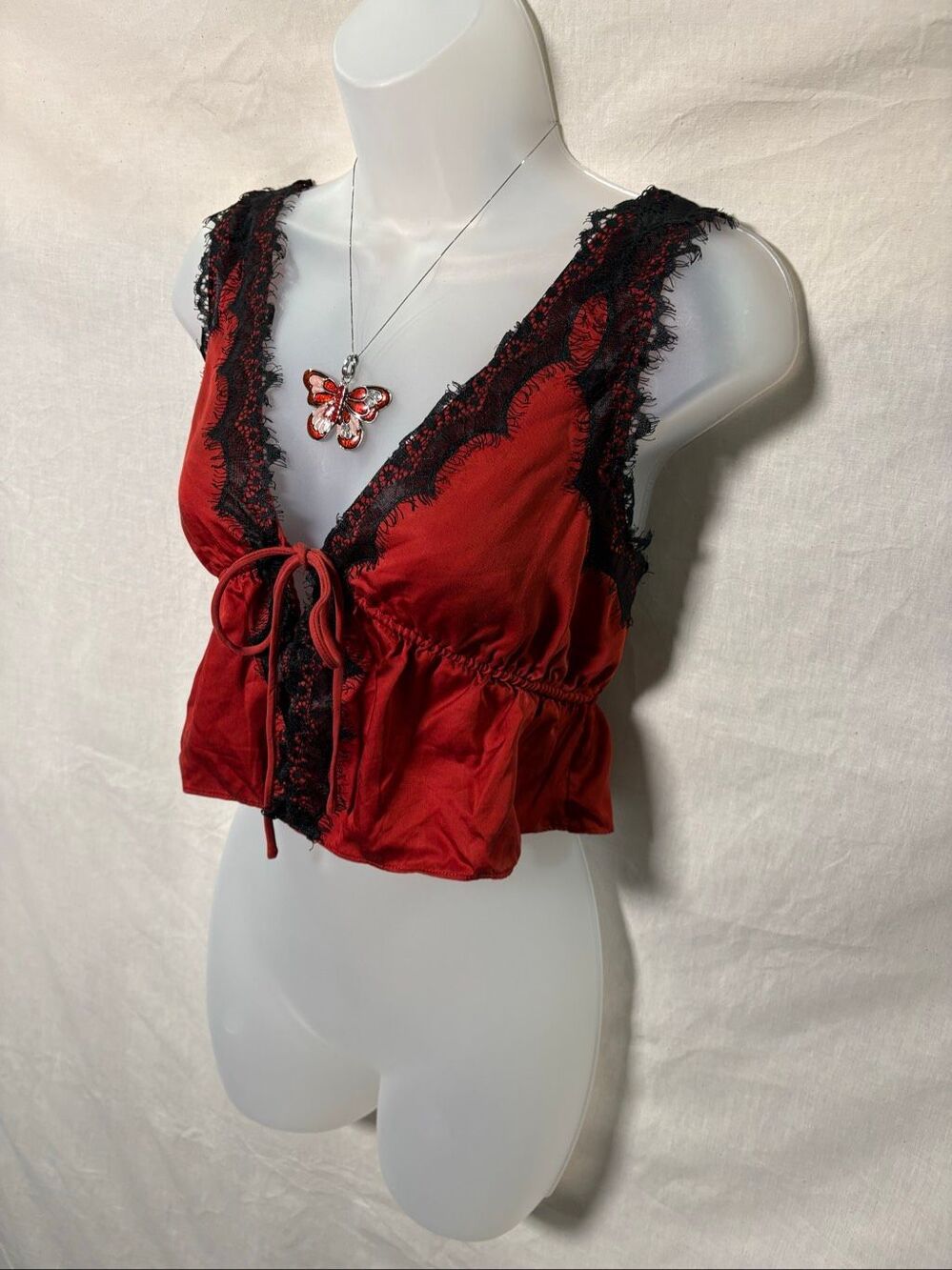 Rumored Red Satin Lace Trim Tie Front Cami Top Womens XS Peplum Y2K Coquette - Picture 2 of 5